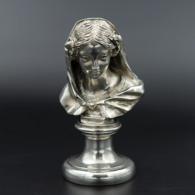 Bust din argint masiv “Femeie cu flori in par”, Milano, Italia (1950-1970)