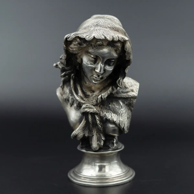 Bust din argint masiv “Femeie tanara”, Milano, Italia (1950-1970)