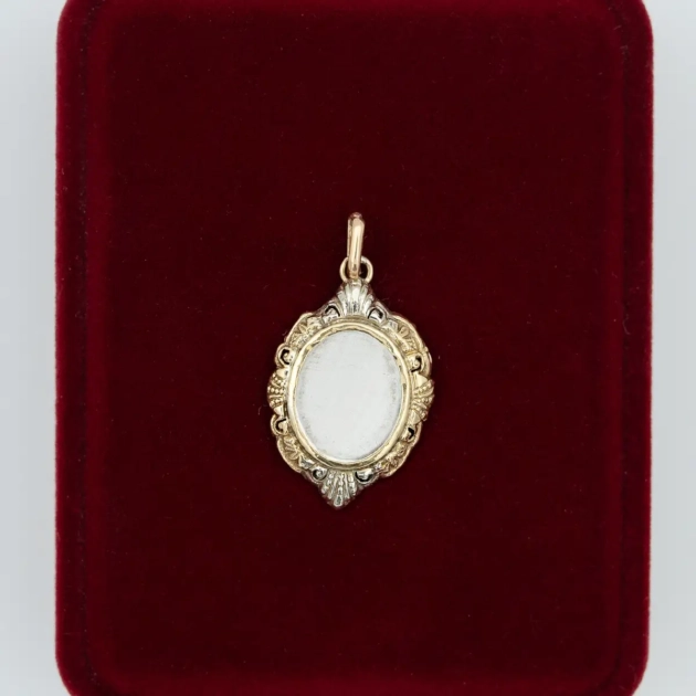 Pandant caseta pentru fotografie sau iconita, aur 18k
