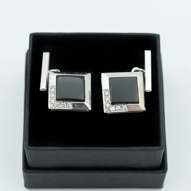 Butoni pentru camasa, aur 18k, onix, diamante
