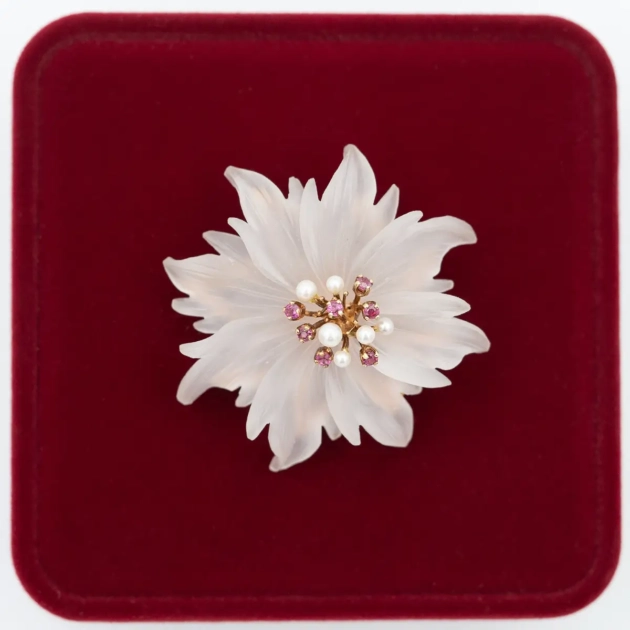 Brosa Floare Crizantema, aur, cristal de stanca, rubine, perle