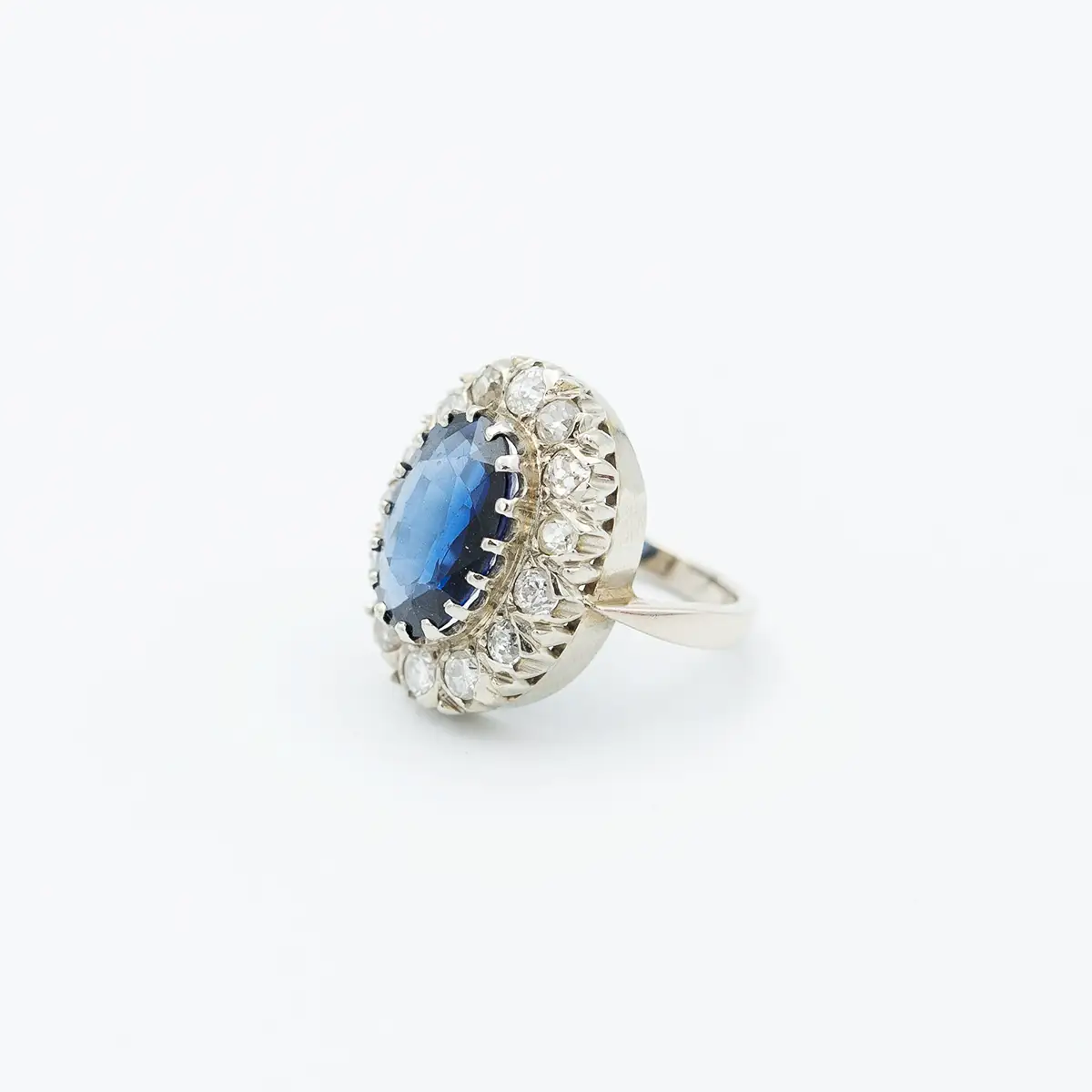 Inel ART DECO, anturaj aur, safir si diamante 2,8 ct