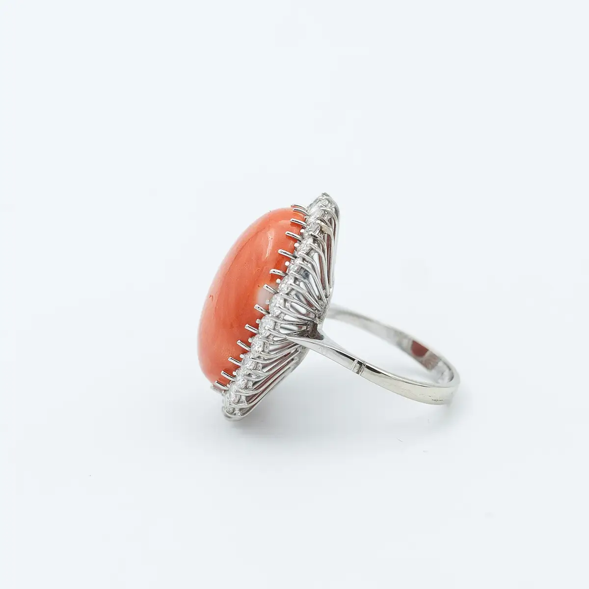 Inel vintage aur alb 18k, diamante si coral - imagine 3