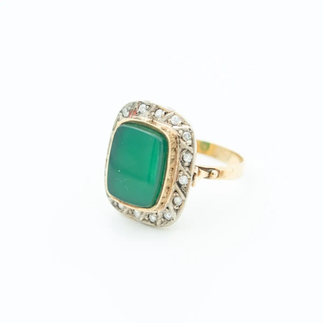 Inel vintage aur 14 k, calcedonia anturata cu diamante