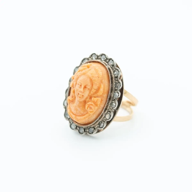 Inel vintage aur 14 k, coral natural anturat cu diamante