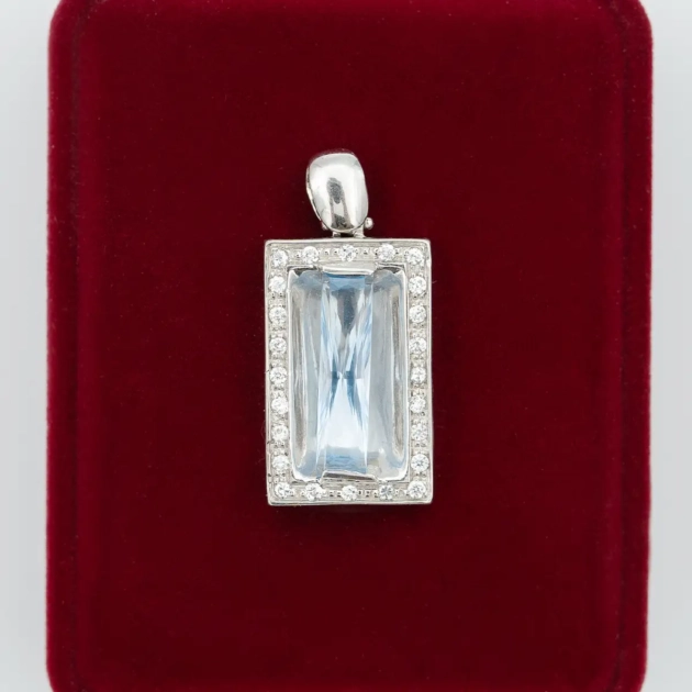 Pandant aur 18k, acvamarine 12-13 ct. si cubic zirconia