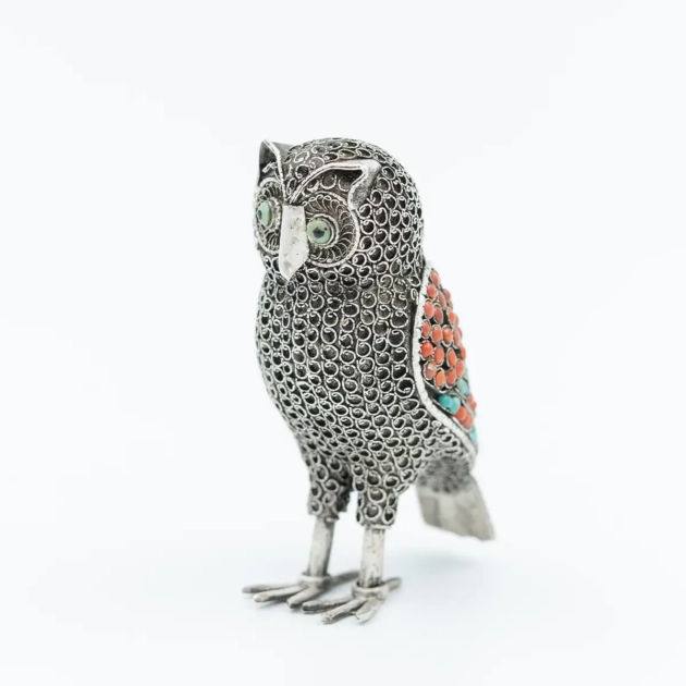 Figurina Bufniță, argint masiv, coral și turcoaz, China 1960-1970