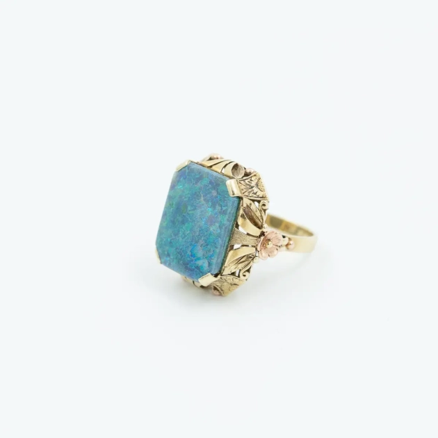 Inel perioada 1900-1930 aur 14K si opal natural de minim 15ct