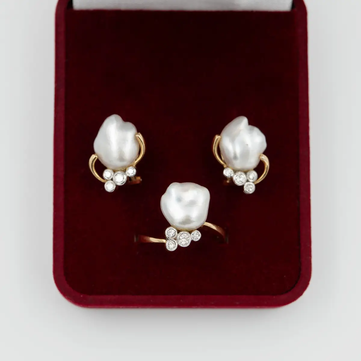 Set aur 18k, perle naturale Baroque si diamante