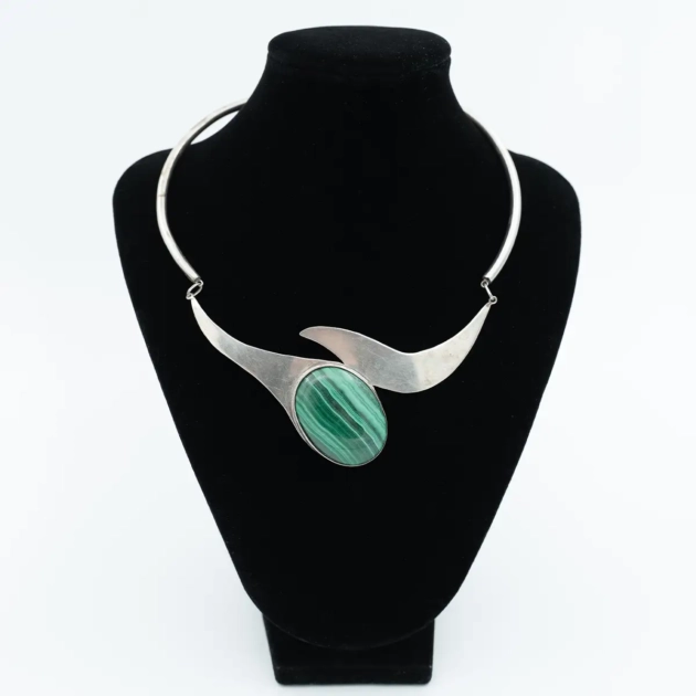 Colier creatia atelier Ador Bijoux, argint si malahit natural