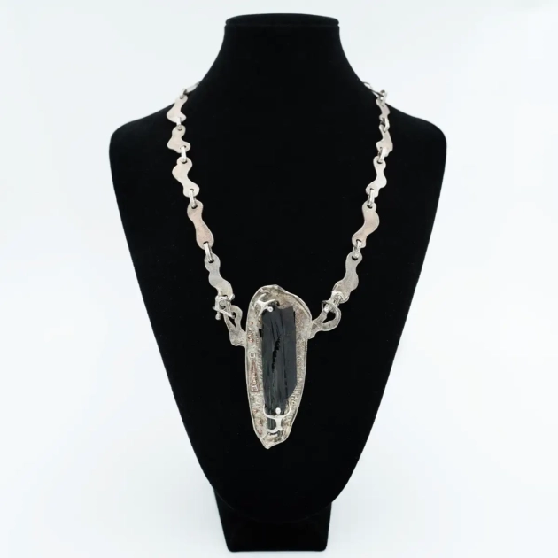 Colier creatie atelier Ador Bijoux, argint si cristal de vivianit