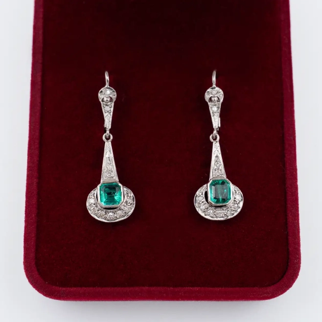 Cercei autentici Art Deco, aur 18K, smaralde ce cantaresc 2ct si diamante