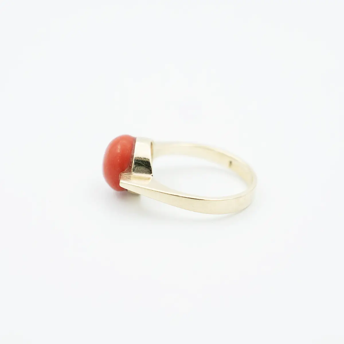 Inel vintage aur 14K si coral natural cabochon - imagine 4
