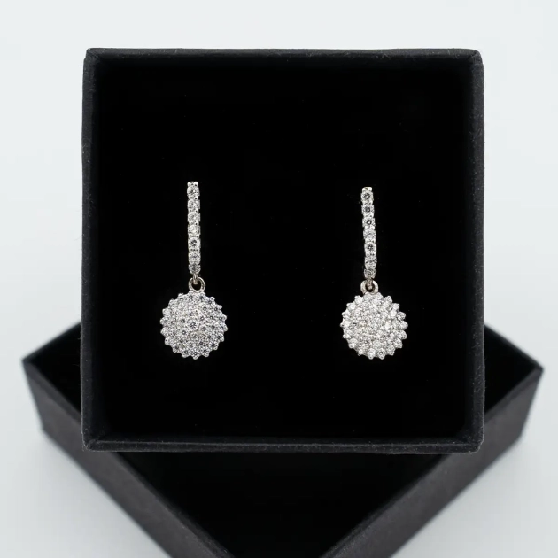 Cercei vintage aur 18K si cubic zirconia "Un milion de stele"