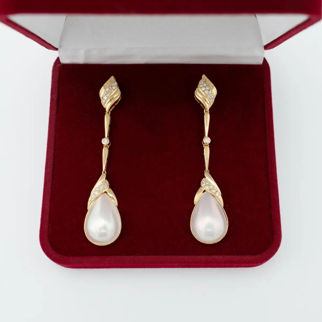 Cercei aur 18K, diamante ce cantaresc 0.75 ct si perle Mabe