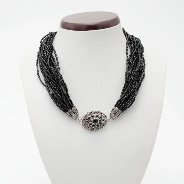Colier onix negru si argint cu marcasite