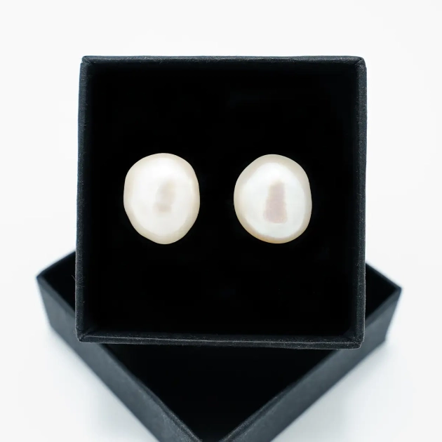 Cercei stud, aur 18K si perle naturale