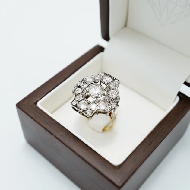 Inel Art Deco aur 18K platina si diamante