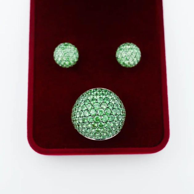Set aur 18K cu smaralde
