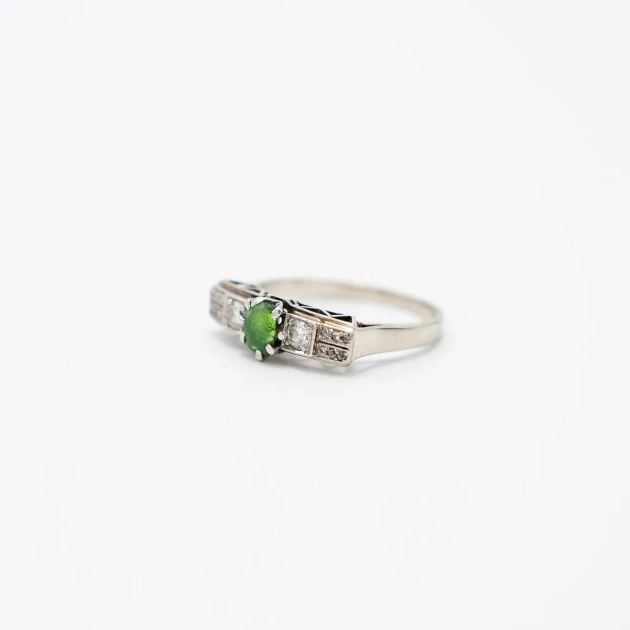 inel aur cu diamante si peridot