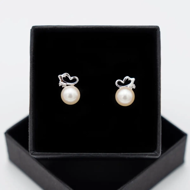 Cercei aur 18K cu perla de cultura si diamante