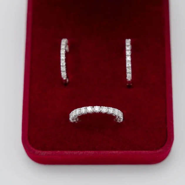 set bijuterii cu diamante